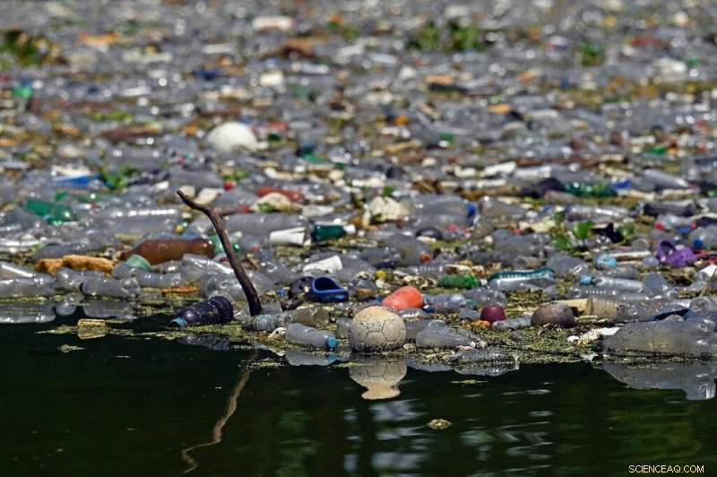 Massive Plastic Pollution Threatens Central American Waterways and Coastlines