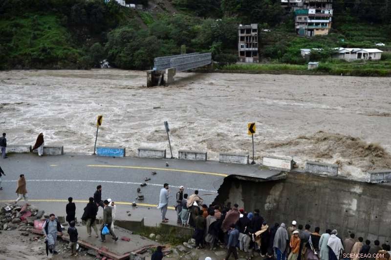 Pakistan Battles Devastating Floods: 33 Million Displaced, Death Toll Rising
