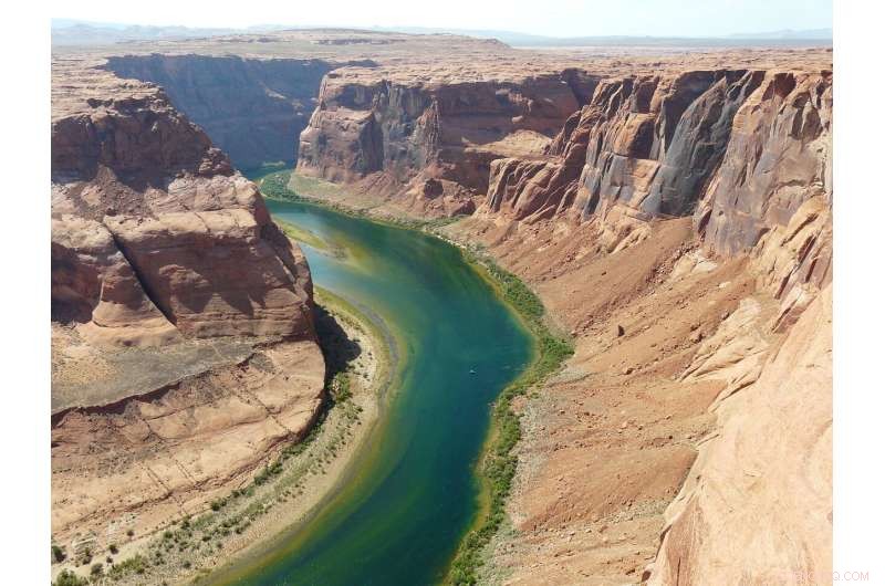 Colorado River Crisis: States Urged to Cut Water Use Amid Unresolved Deal