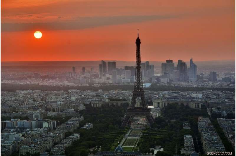 Study Urges Greater Legal Flexibility in European Cities to Safeguard Residents Amid Climate Crisis