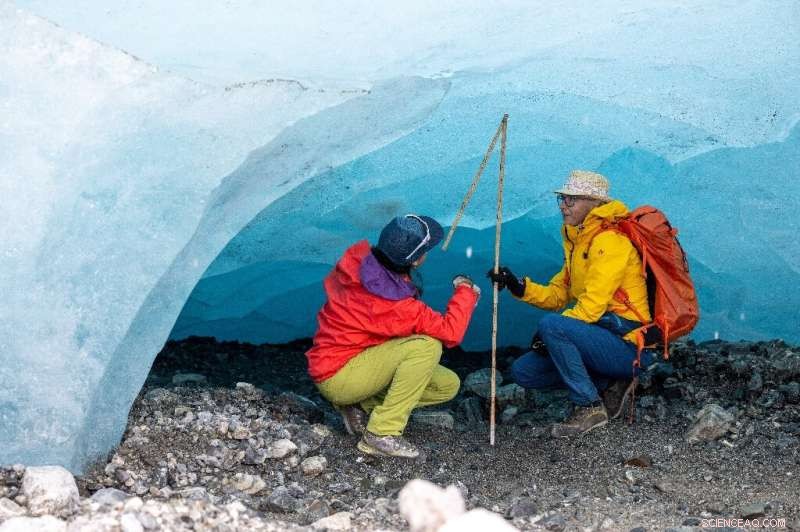 Austrian Scientists Urgently Uncover Secrets of Rapidly Melting Glaciers