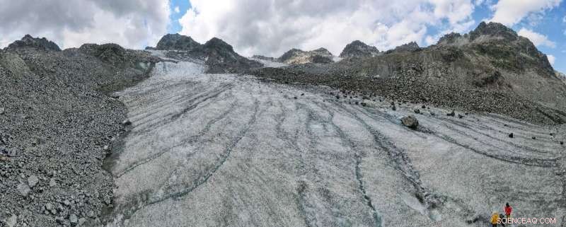 Austrian Scientists Urgently Uncover Secrets of Rapidly Melting Glaciers