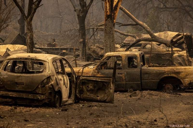 McKinney Fire Claims Two Lives: California s Largest Wildfire of 2022