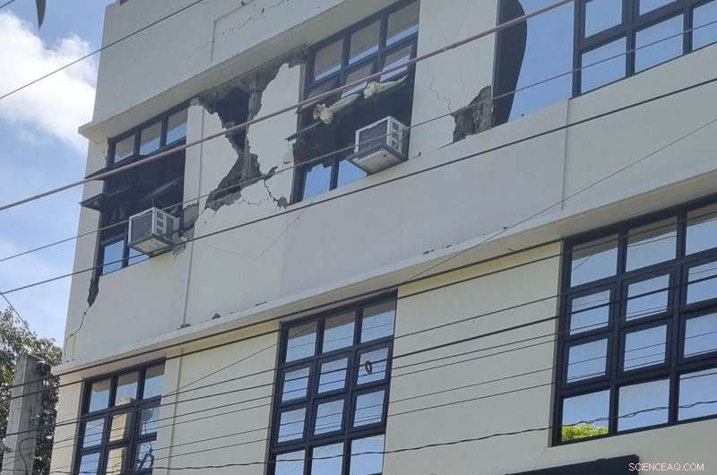 Strong Earthquake Strikes Northern Philippines, Triggering Landslides and Damage