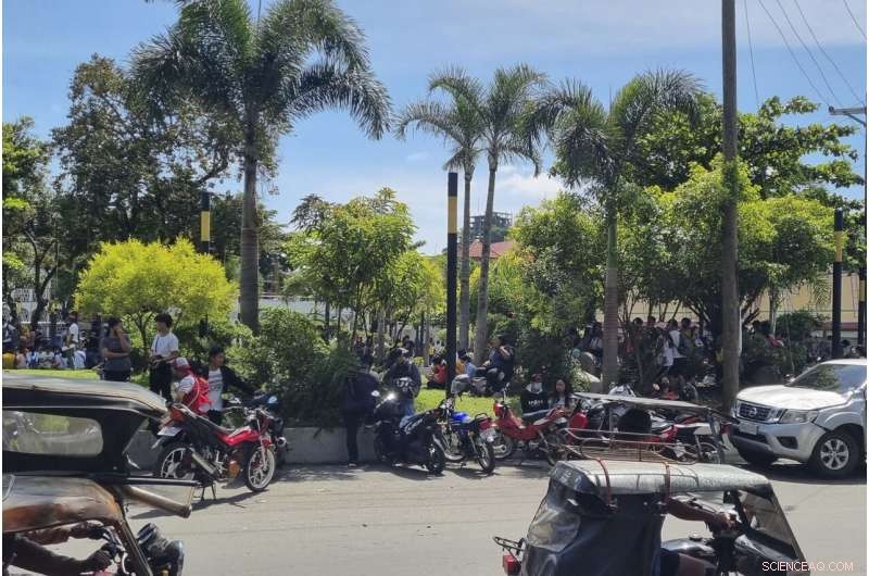 Strong Earthquake Strikes Northern Philippines, Triggering Landslides and Damage