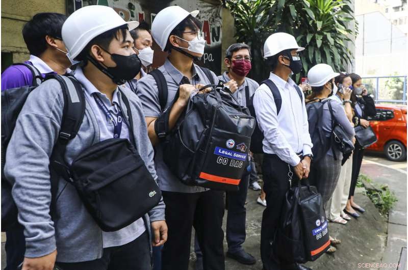 Strong Earthquake Strikes Northern Philippines, Triggering Landslides and Damage