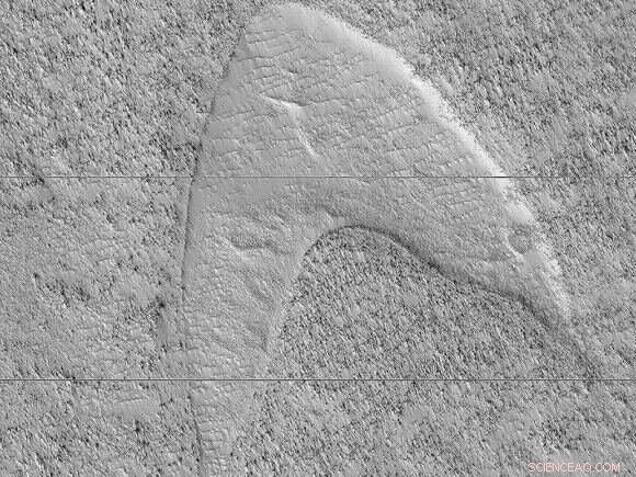 Mars  Wind‑Sculpted Dunes: A Stunning HiRISE View of the North Pole