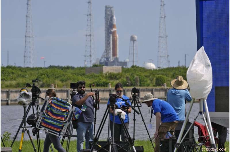 NASA s Artemis Moon Rocket Launch Delayed Due to Leak; Next Attempt Scheduled in Weeks