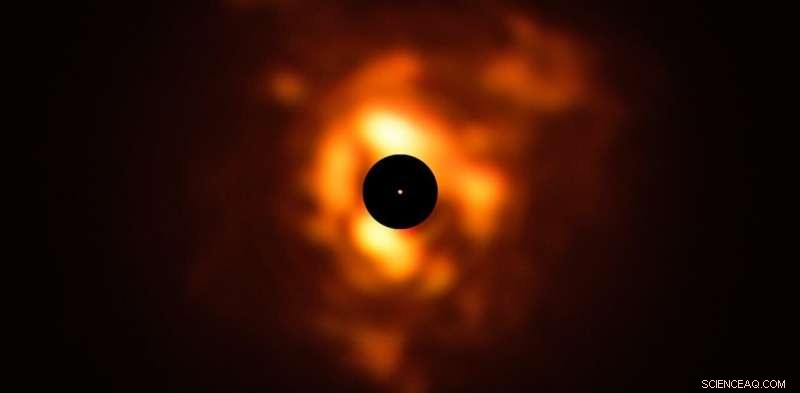 Betelgeuse’s Dramatic Fade: Witness the Evolving Red Supergiant Vanishing from Orion