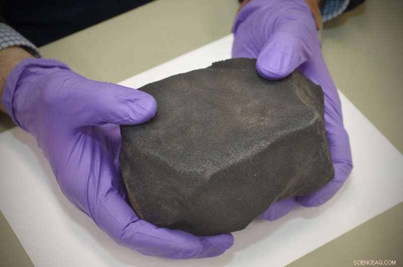 NASA’s OSIRIS‑REx Uncovers Asteroid Bennu Ejecting Pebble‑Sized Rocks