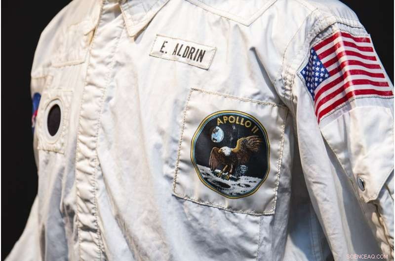 Buzz Aldrin’s Moon‑Landing Jacket Sells for $2.8 Million at Auction