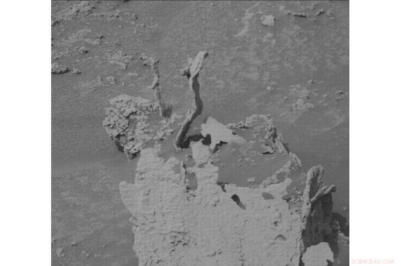 Curiosity Rover Discovers Unusual Surface Spikes on Mars