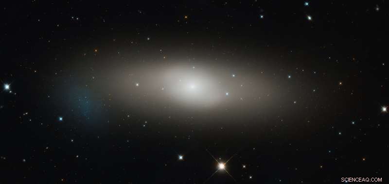 Hubble Telescope Unveils Details of Nearby Lenticular Galaxy NGC 1023