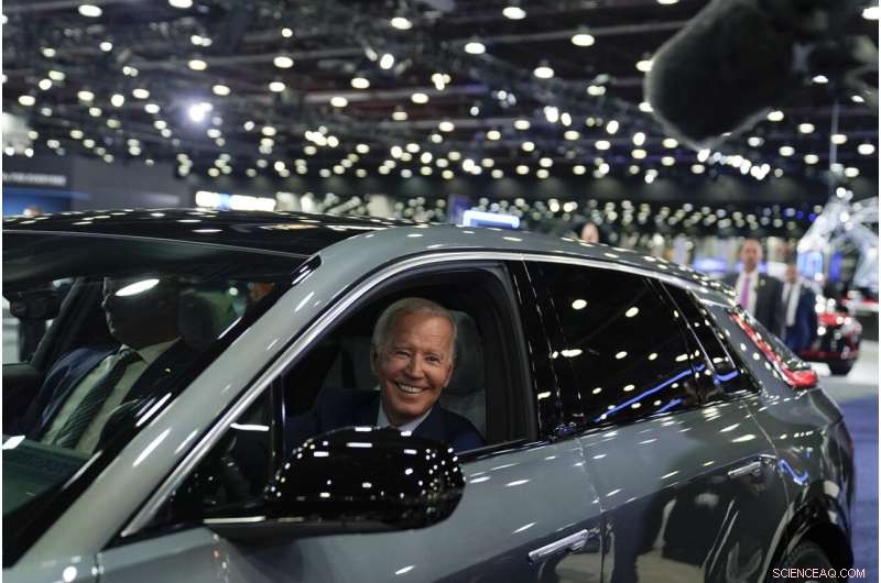 Biden s Promise to Electrify Federal Fleet Faces Implementation Hurdles
