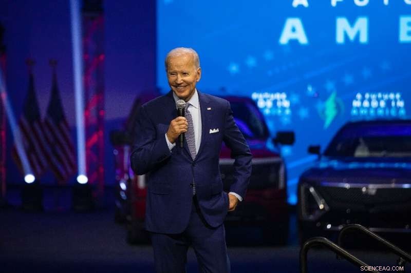 Detroit Auto Show Highlights GM s New Electric Vehicles; Consumers Seek Answers