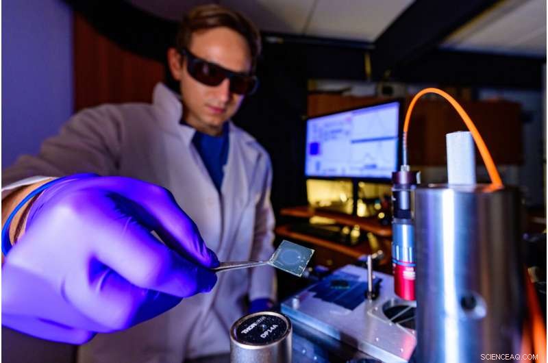 Rice University Breaks Solar Cell Durability Barrier with Innovative Solvent Design