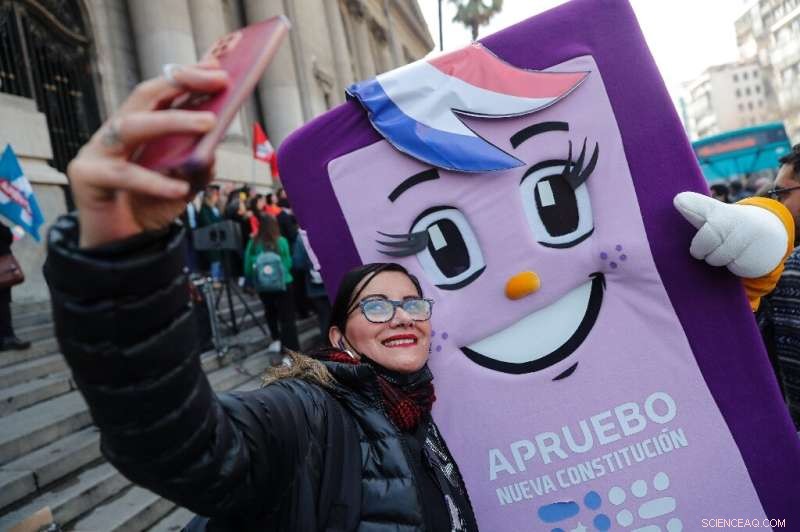 BeReal: The Photo App That Prioritizes Authentic Moments Over Staged Perfection