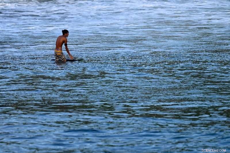 El Salvador Reflects on One-Year Bitcoin Adoption Amid Falling Confidence