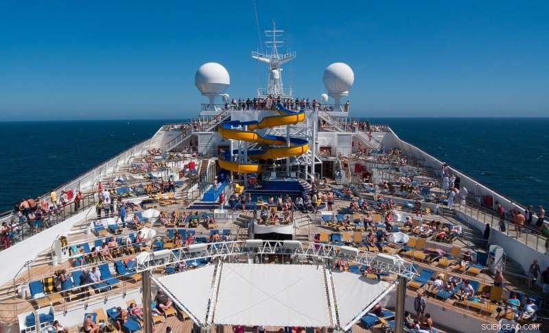Royal Caribbean to Boost Onboard Connectivity with Starlink Satellite Internet