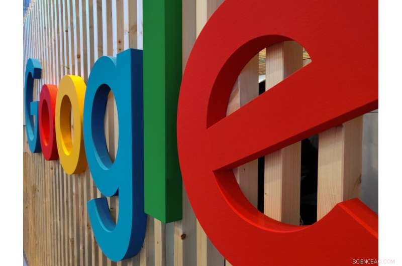 Google Urges Apple to Resolve Texting Glitches Between iPhones and Android Phones