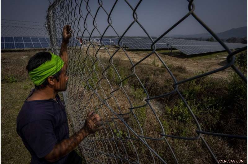 India Likely to Miss 2024 Renewable Energy Target, Experts Cite Financial Hurdles