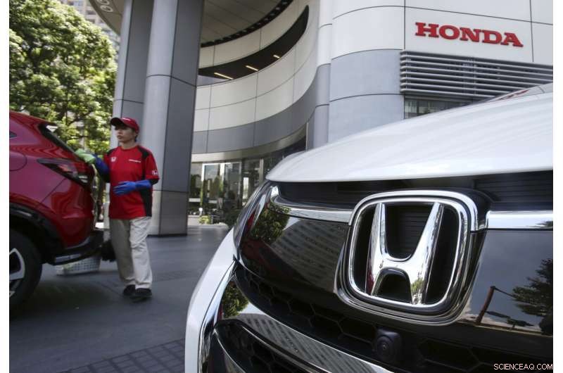 Honda s Profits Drop Amid Global Chip Shortage