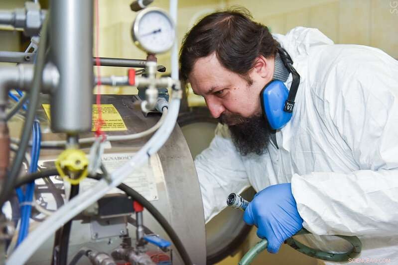 New Adaptive Composite Technology Promises Lighter, Stronger Aircraft Components