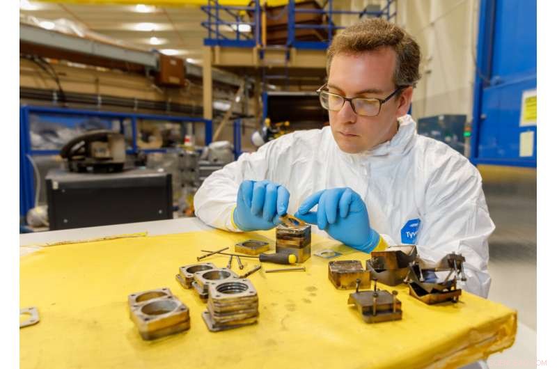 Seashell-Inspired Sugar-Based Coating Enhances Material Durability in Harsh Conditions