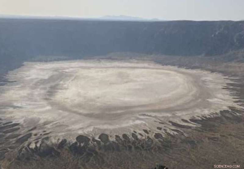 Heat‑Tolerant Bacteria from Antarctic Volcano Offer Promising Oil Spill Cleanup