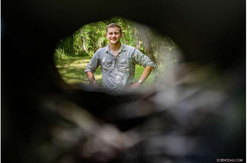 Cowbird Chicks Succeed Best With Two Warbler Nestmates, According to New Study