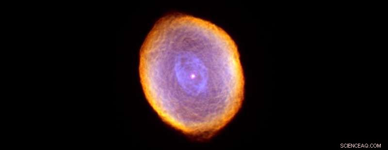 Dying Stars May Seed the Cosmos with Carbon Nanotubes