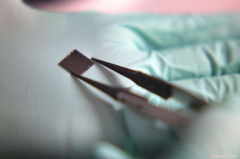 New Graphene/hBN Technique Promises Advances in LEDs and Quantum Computing