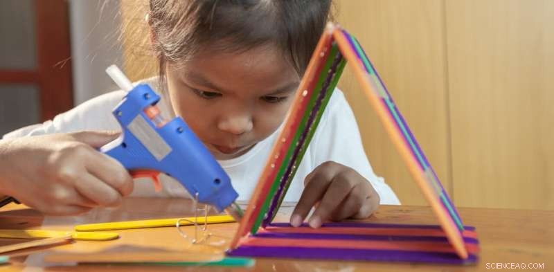 Analysis of 309,544 Patent Applications Reveals Persistent Gender Gap in Inventorship