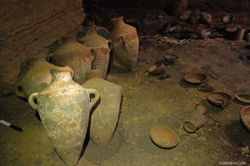 Historic Rameses II‑Era Burial Cave Unearthed on Israeli Coast