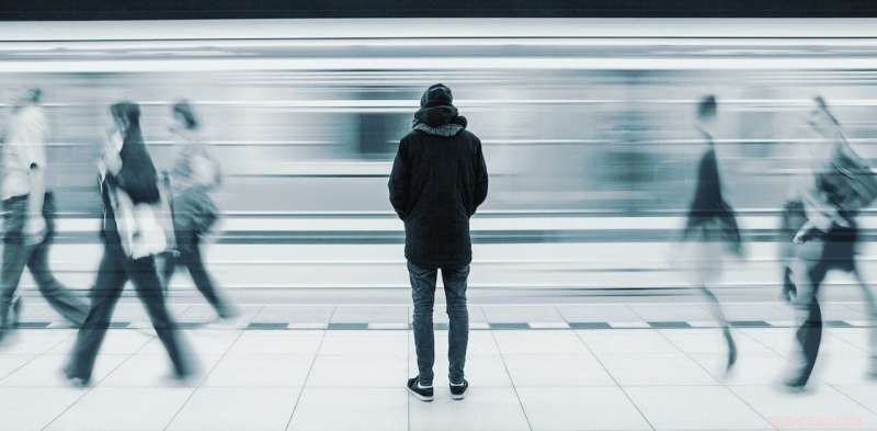 New Study Shows How Migrants’ Spending Choices Shape Their Mental Health