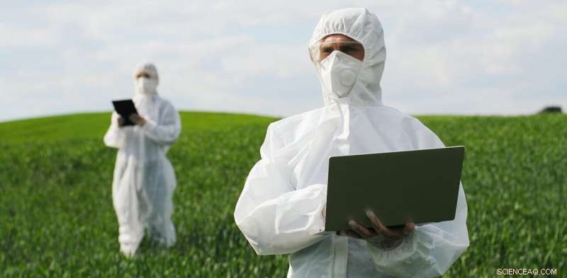 How Fake Science Sites Undermine Expert Trust and Spread Misinformation