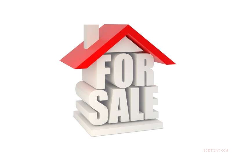 Study: Working-Class Origins Reduce Doctors’ and Lawyers’ Likelihood of Living in Affluent Neighborhoods