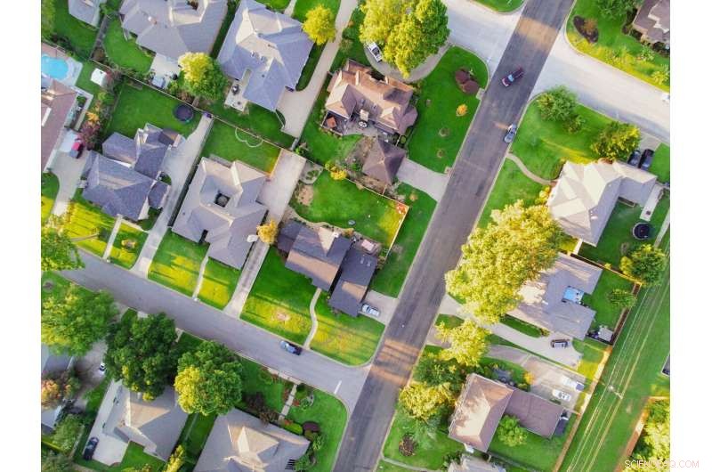 New Study Reveals Neighborhoods Often Fail to Meet Needs of Childfree Adults and Single Parents