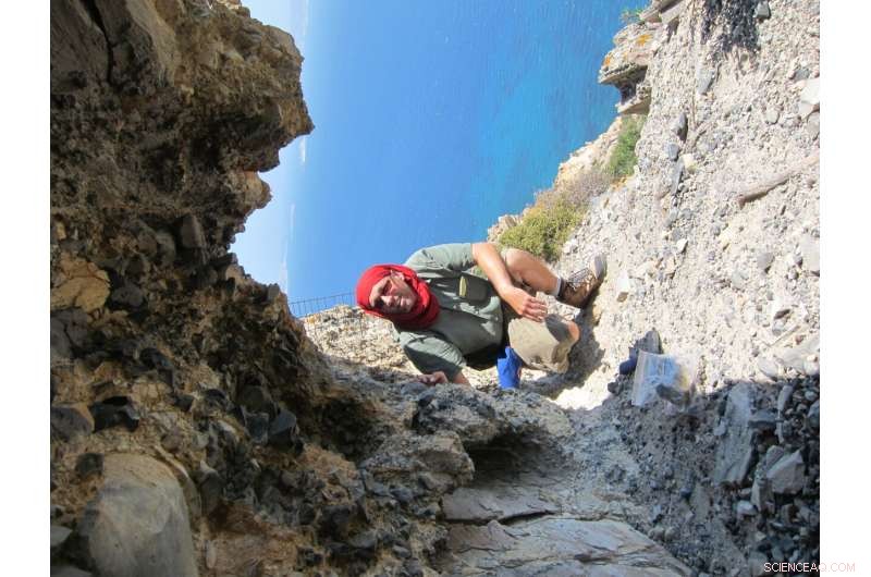 New Study of Bronze Age Obsidian Tools Rewrites Origins of Minoan Cultural Revolution