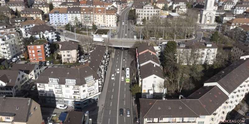 Urban Residents with Higher Incomes Benefit from Greater Protection Against Noise Pollution