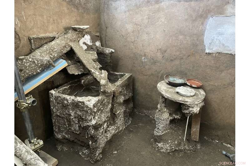 New Pompeii Discoveries Reveal Daily Life of Middle-Class Residents