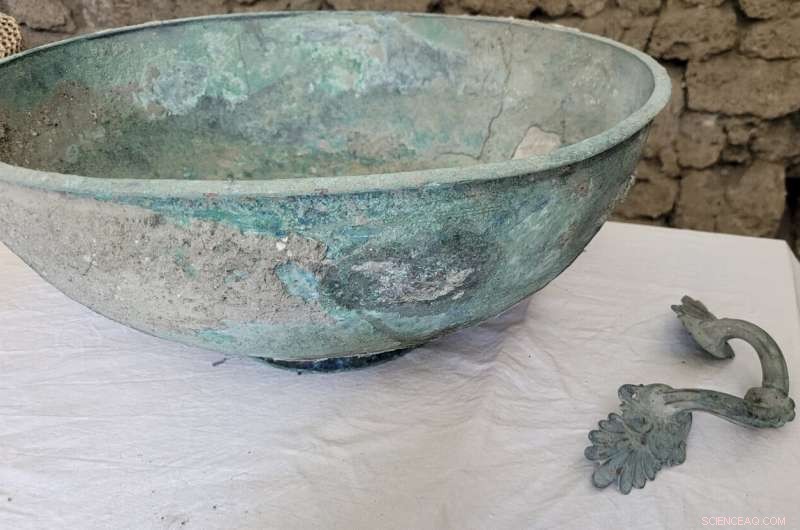 New Pompeii Discoveries Reveal Daily Life of Middle-Class Residents