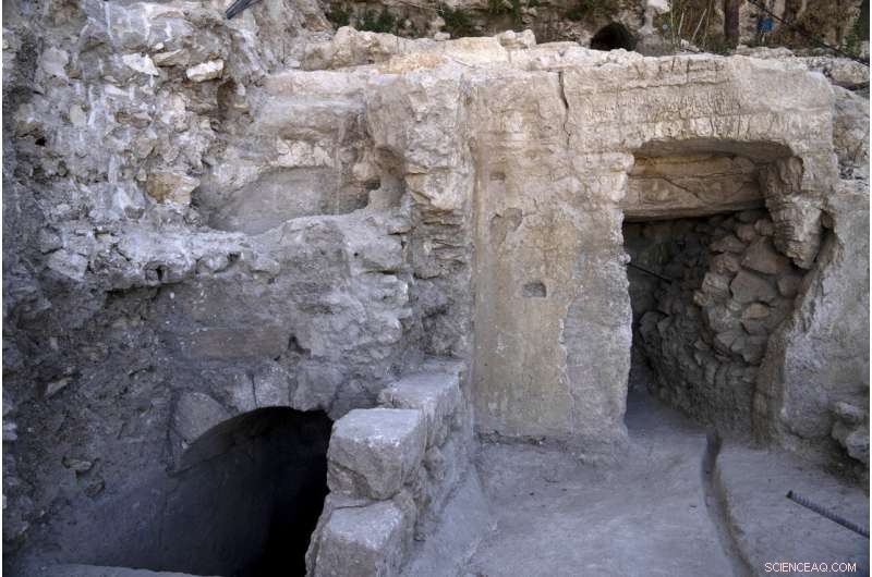 Excavation for New Elevator in Old Jerusalem Uncovers 1st‑Century Mikveh
