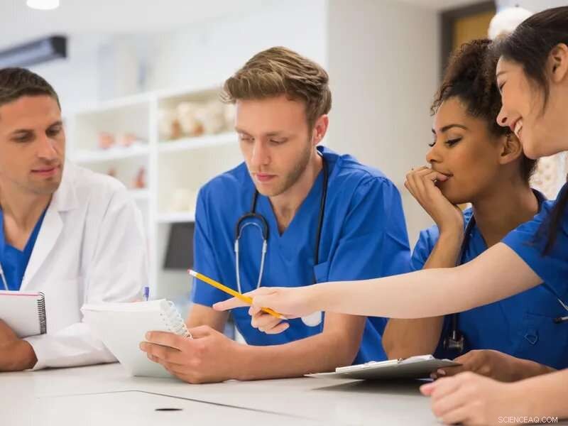 Study Finds Minority Medical Students More Likely to Drop Out, Highlighting Retention Gap