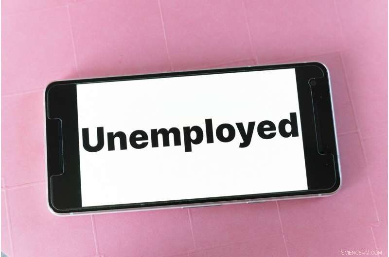 Economists Explore Innovative Timing for Unemployment Insurance