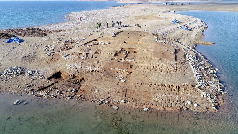 Global Droughts Unveil Hidden Bronze Age Cities and Ancient Relics
