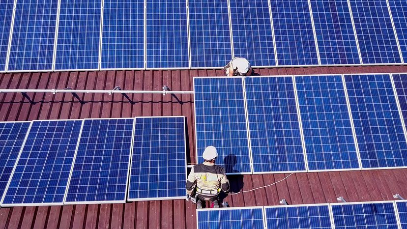 Study Finds 50% Roof Coverage with Solar Panels Could Power the World