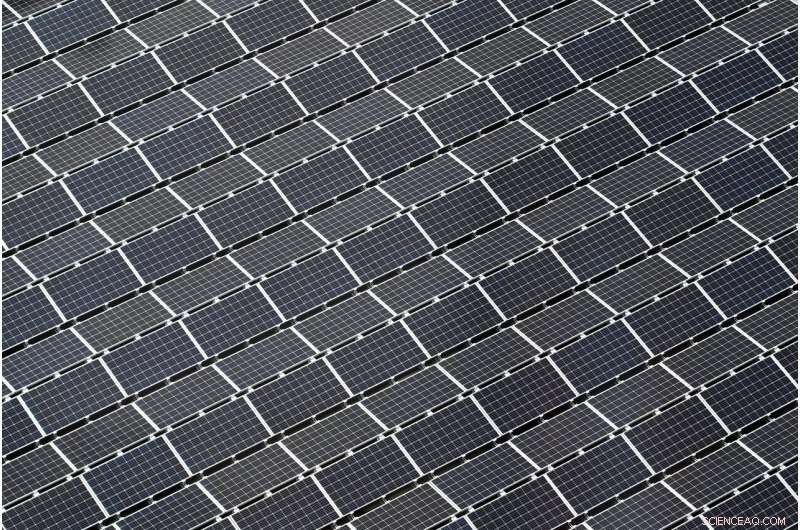 Mastering Light-Matter Interaction with Silicon Metasurfaces