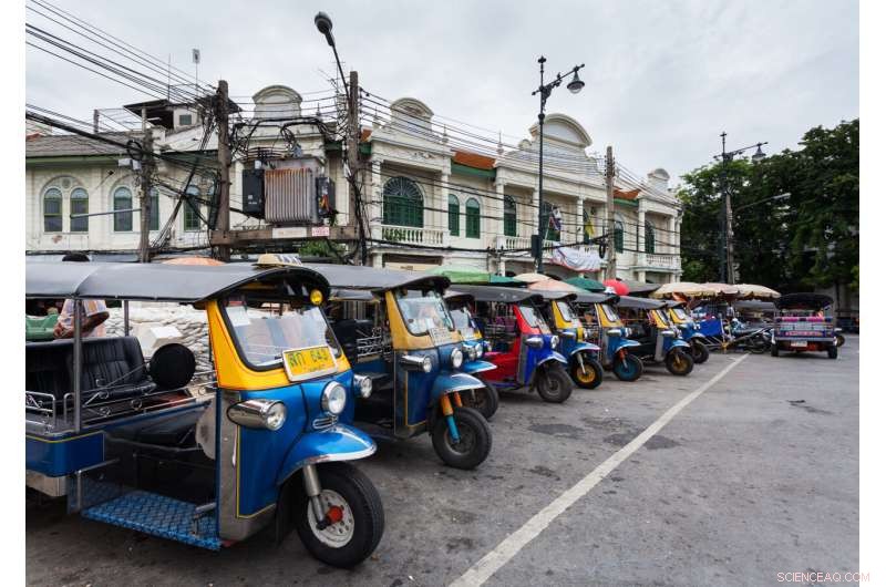 Plastic Shielding: A Low-Cost Solution to Reduce COVID-19 Risk on Motorcycle Taxis