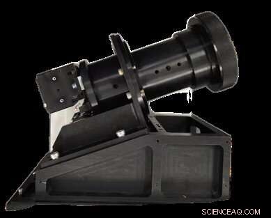 Researchers Upgrade Dyson Imaging Spectrometer for Precise Water Color Analysis